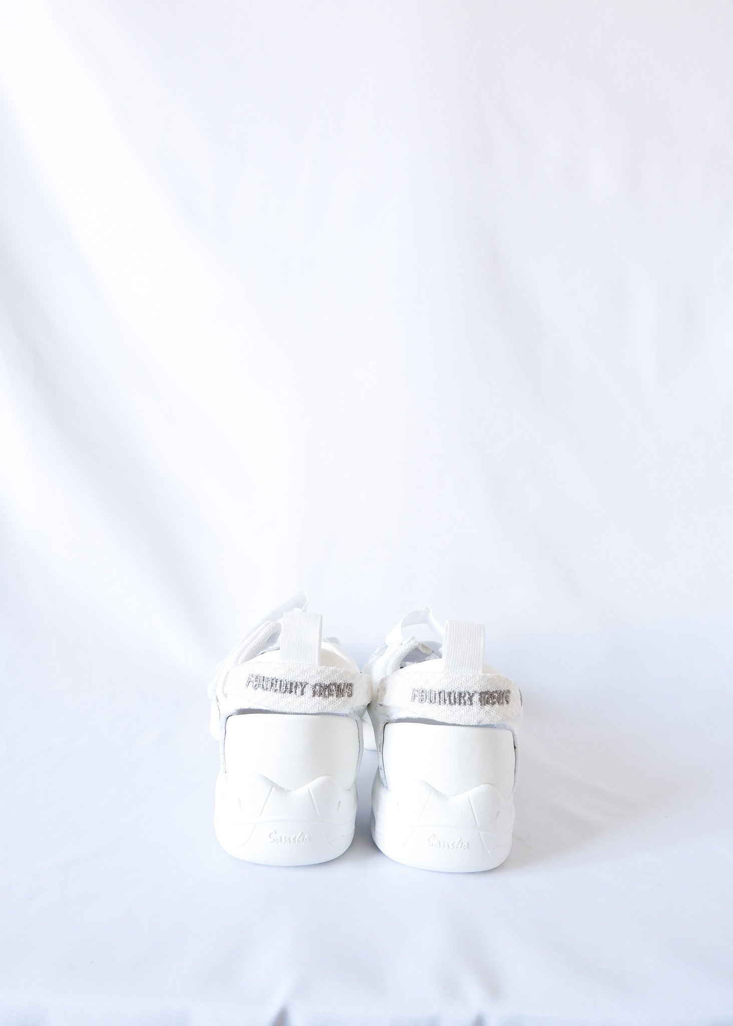 【SALE】White Canvas | 10M P-3