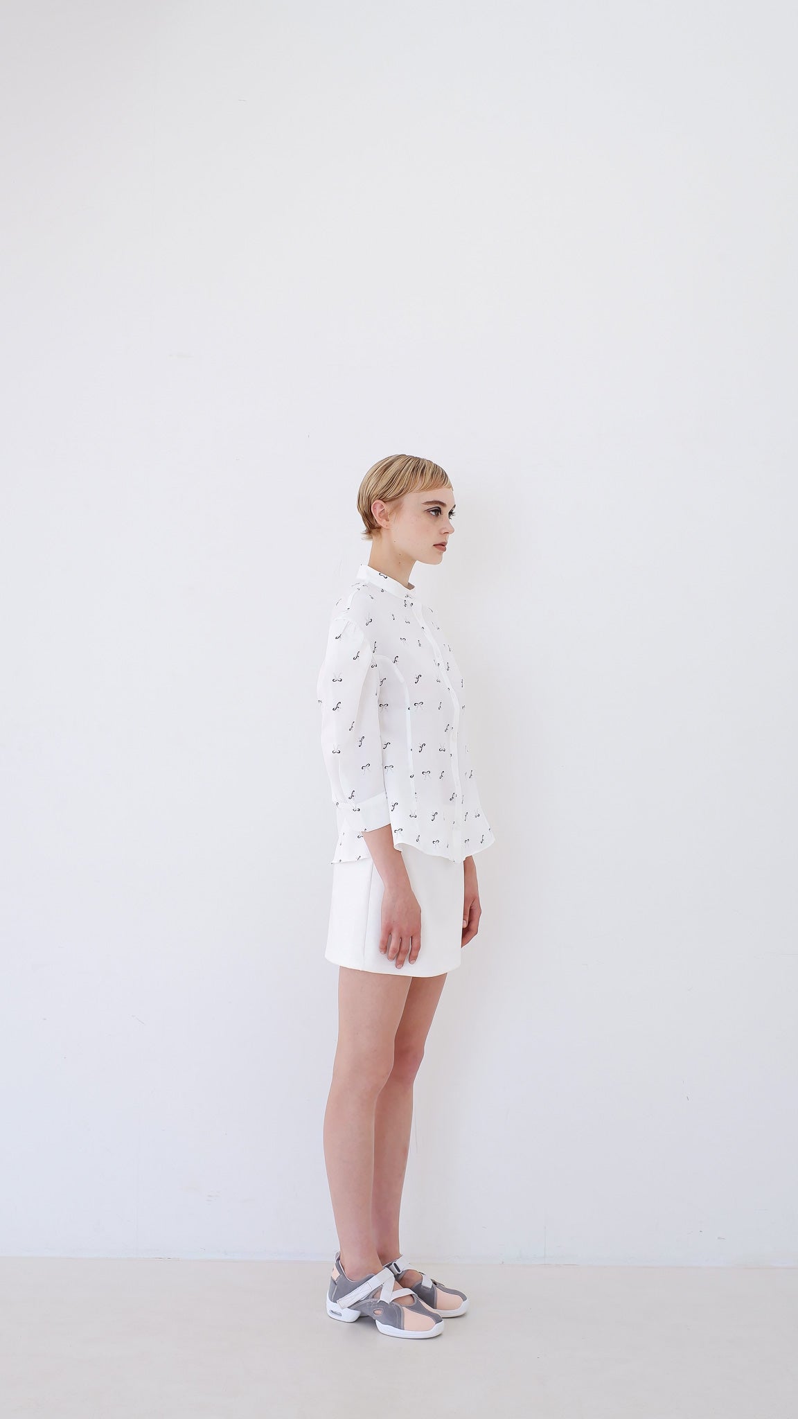 Notte / puff sleeve shirt