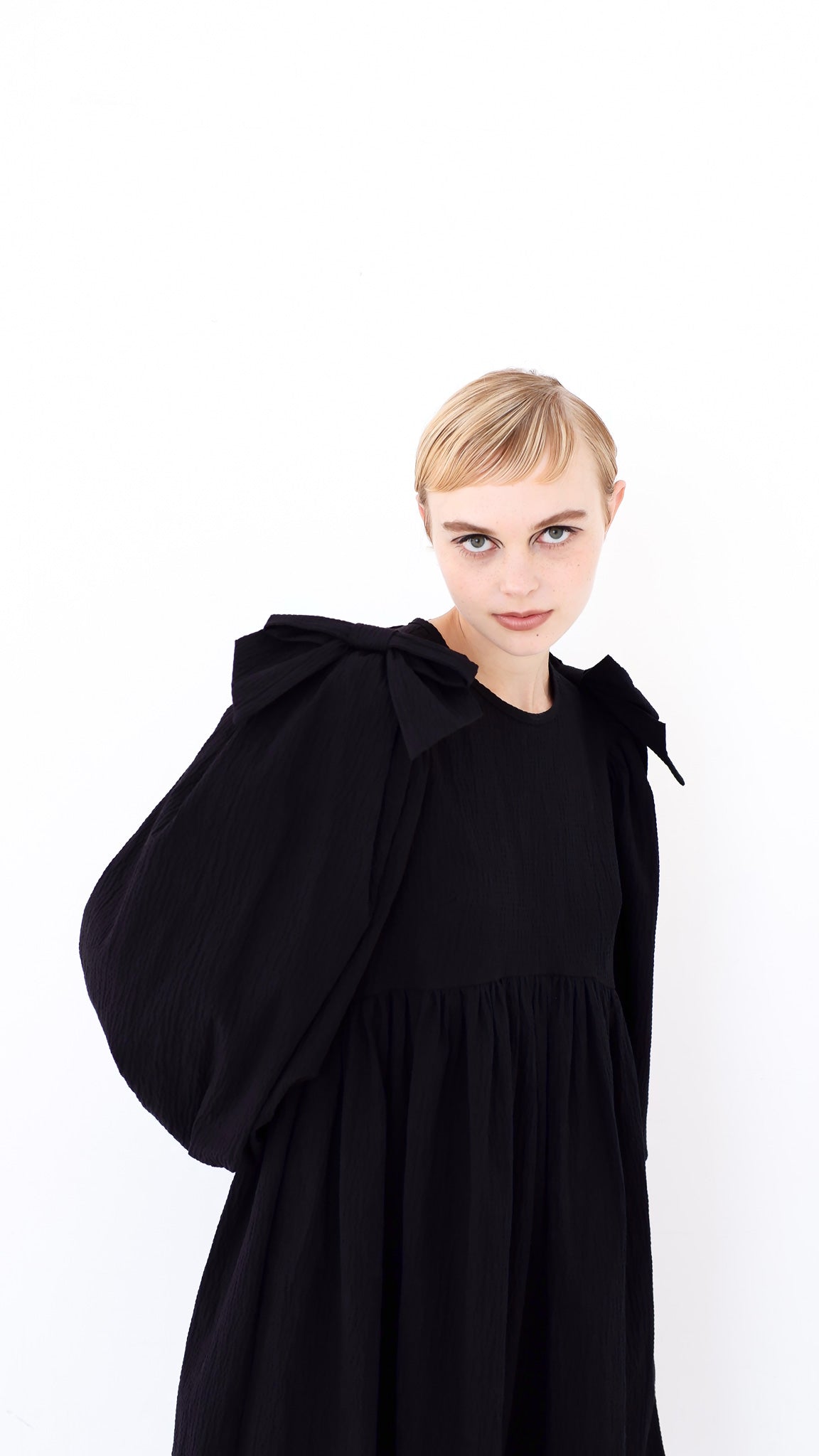 Pia Dress