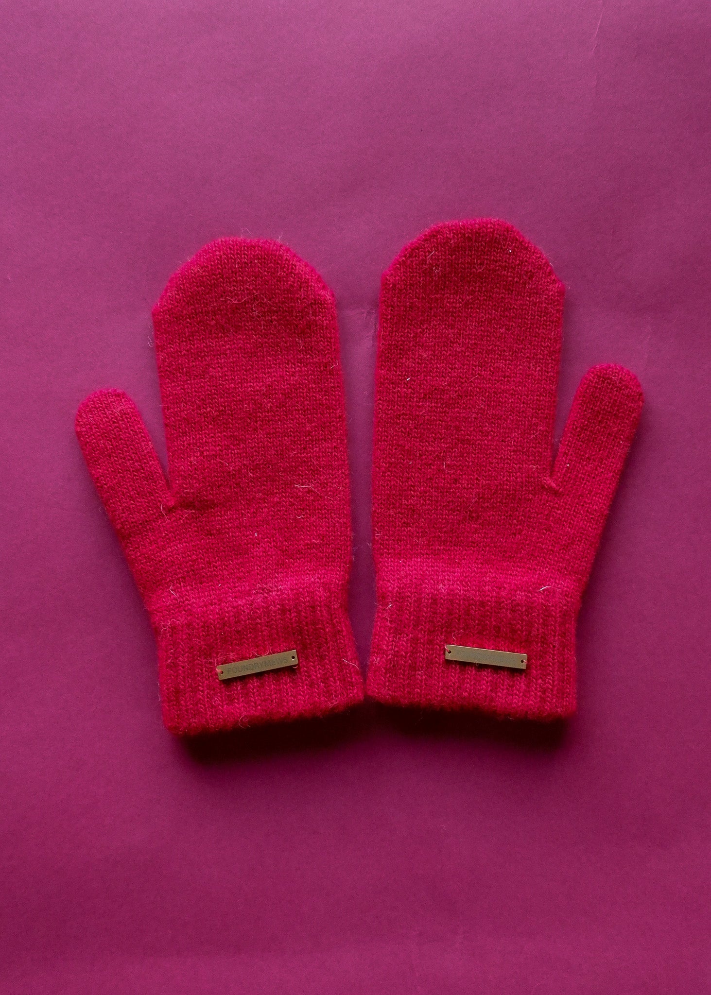 Holiday mitten