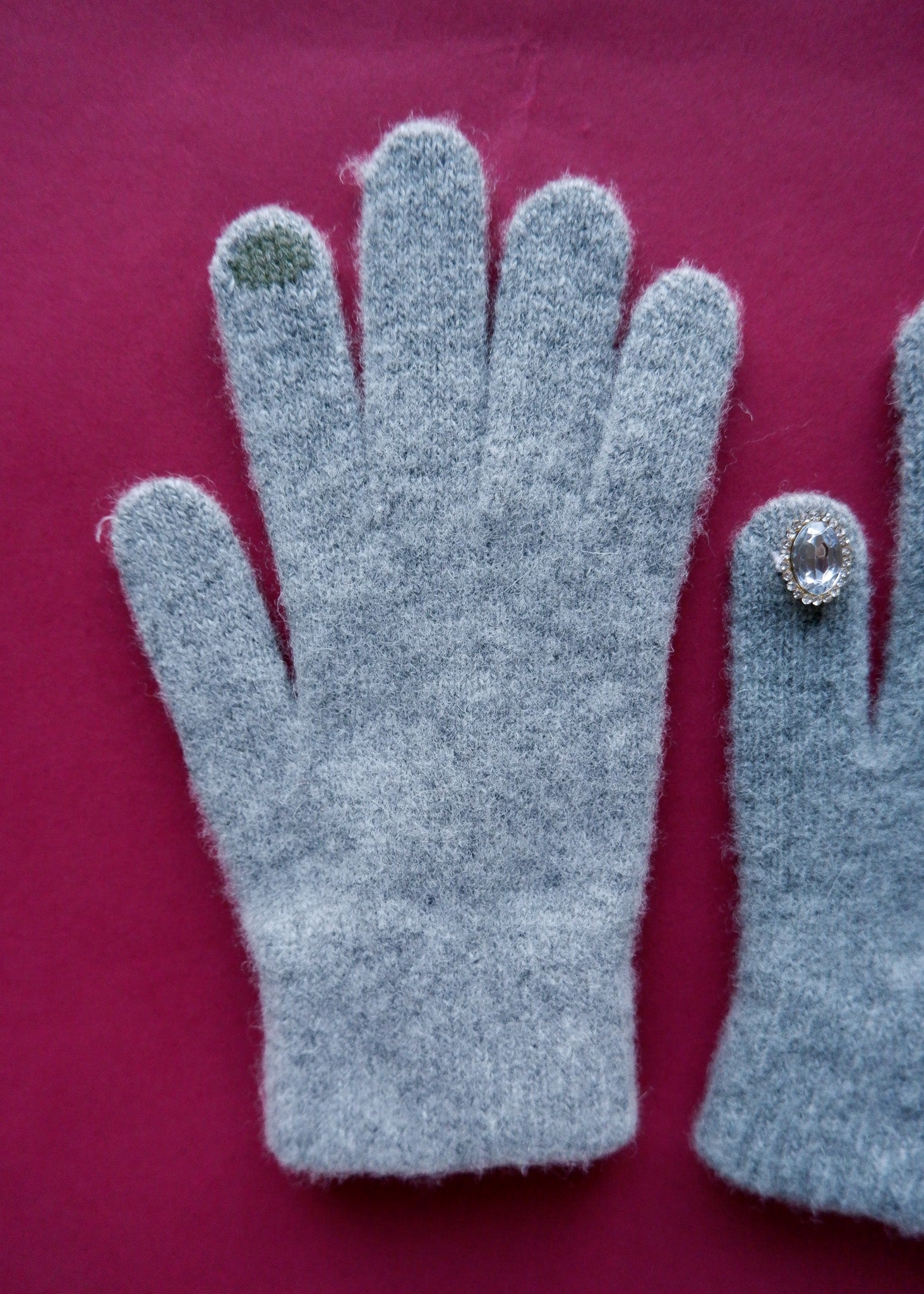Holiday Nail Glove