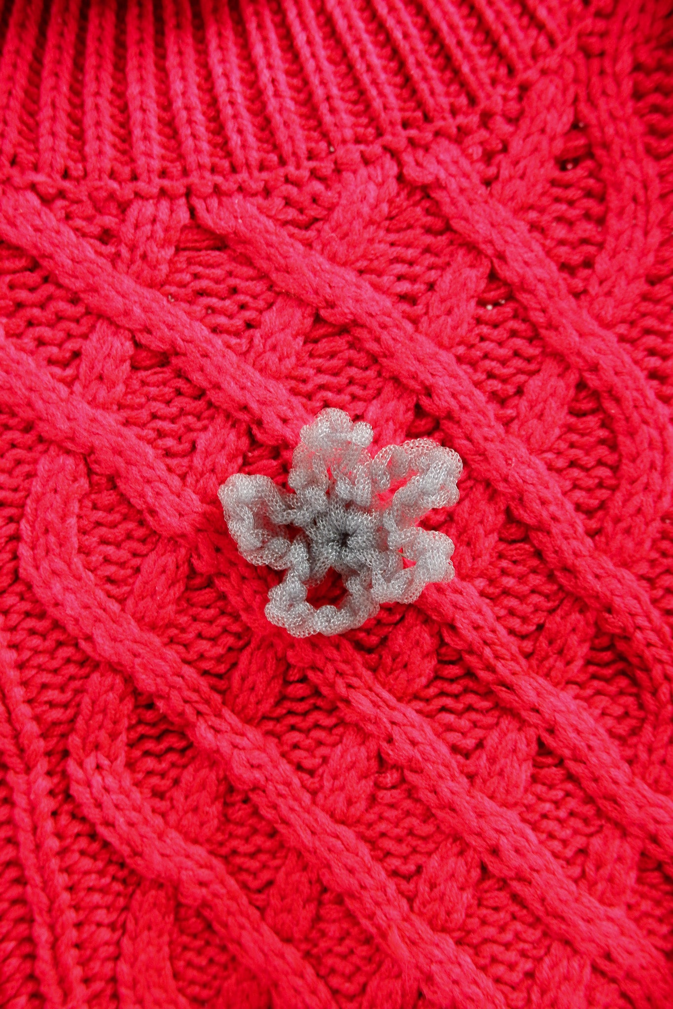 FM knit flower poncho