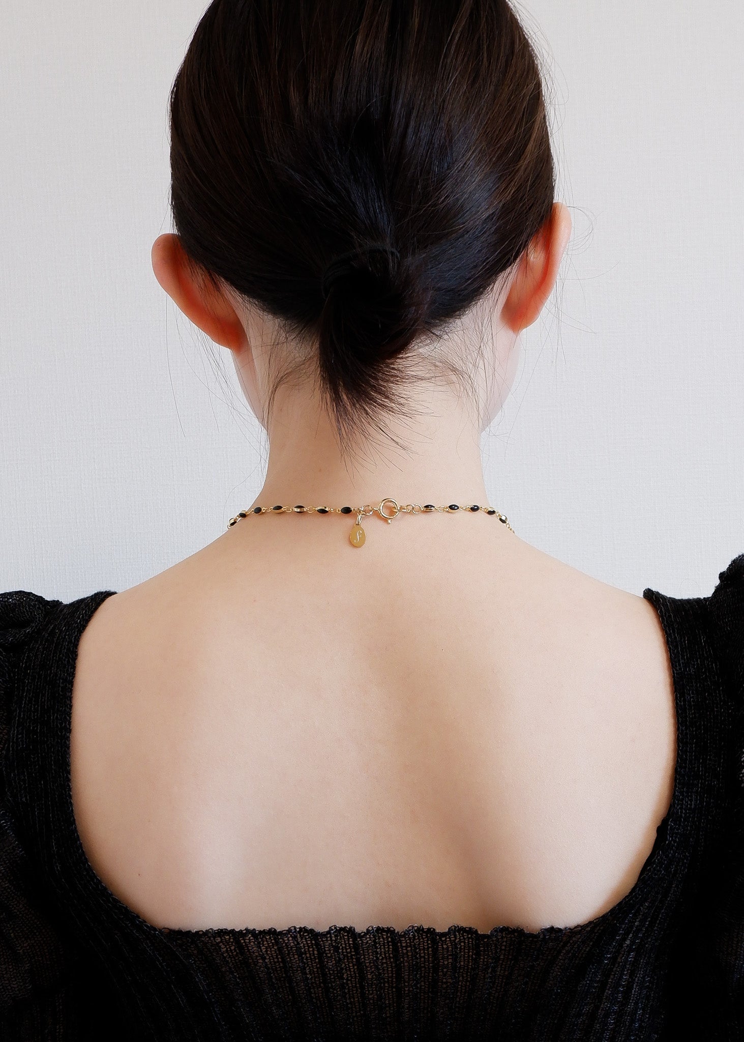 DOVE / gold tone