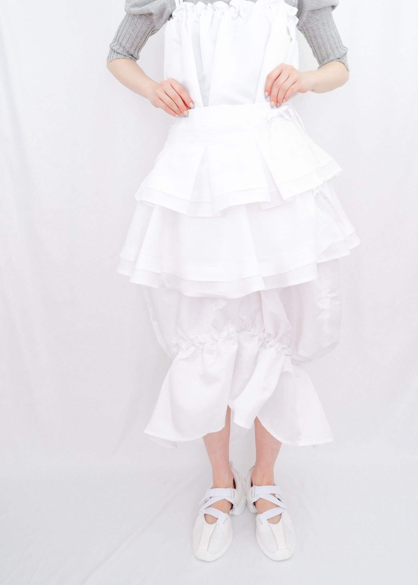 Benedict Skirts | top