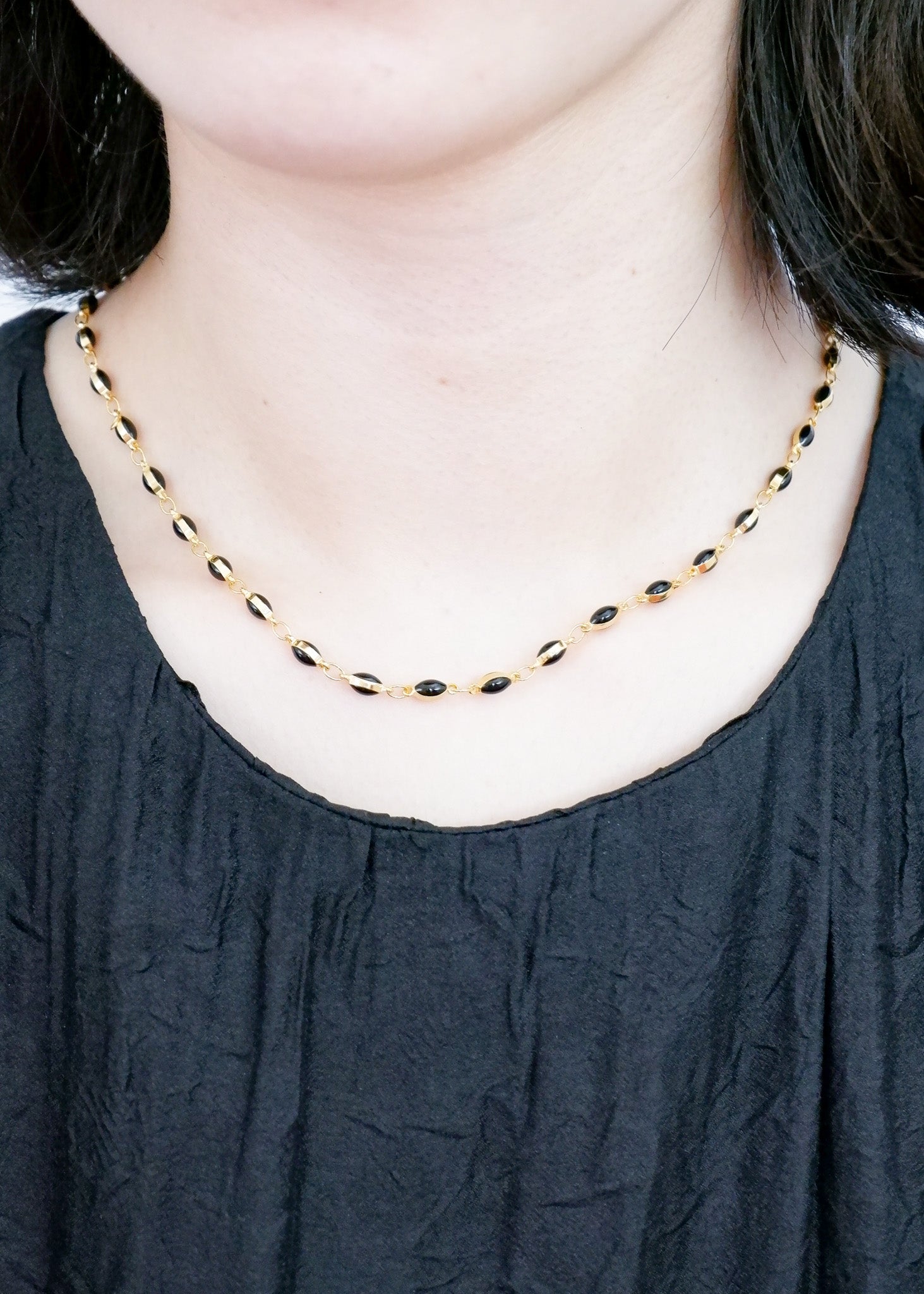 DOVE / gold tone