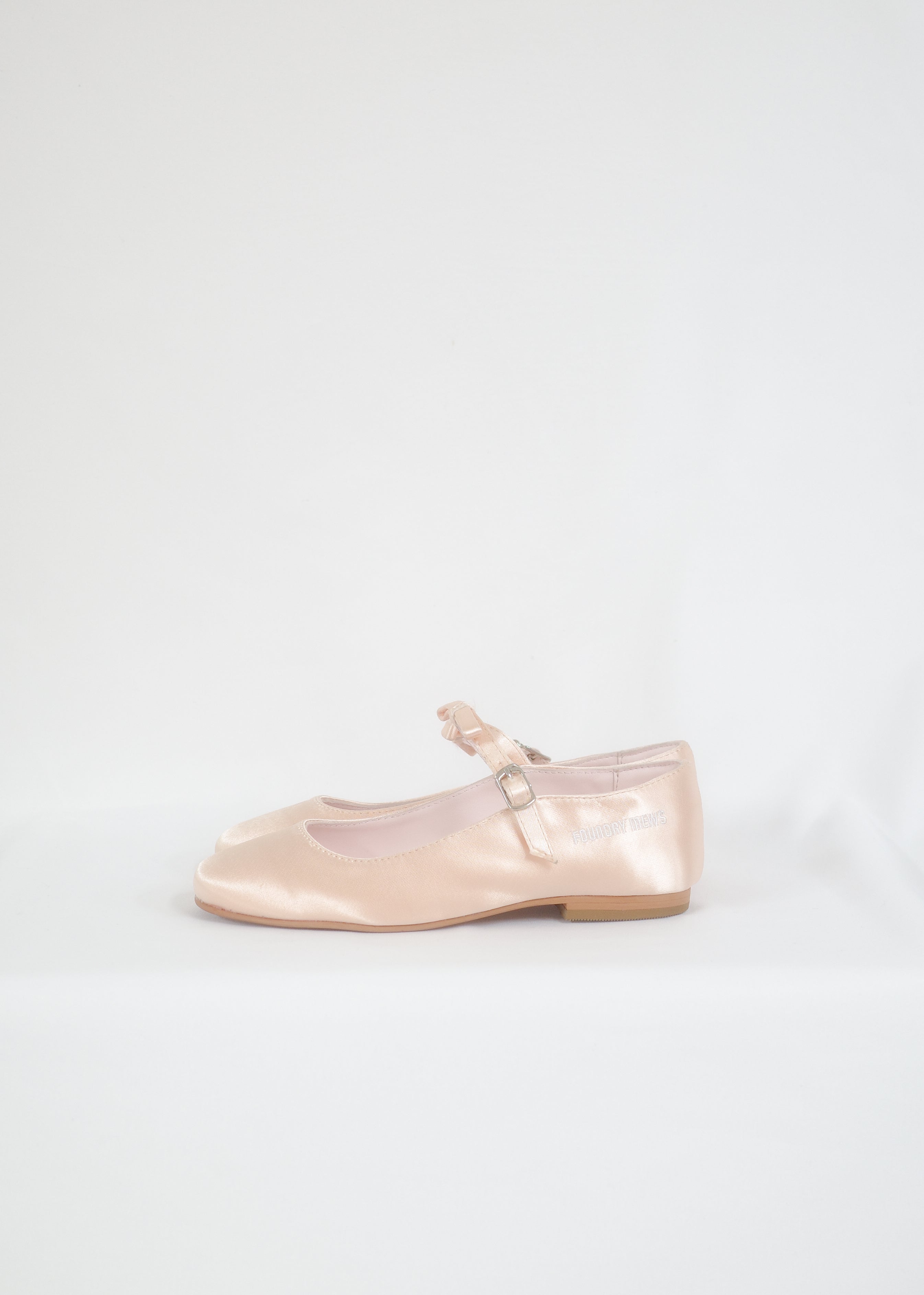 Madeline / Pink satin