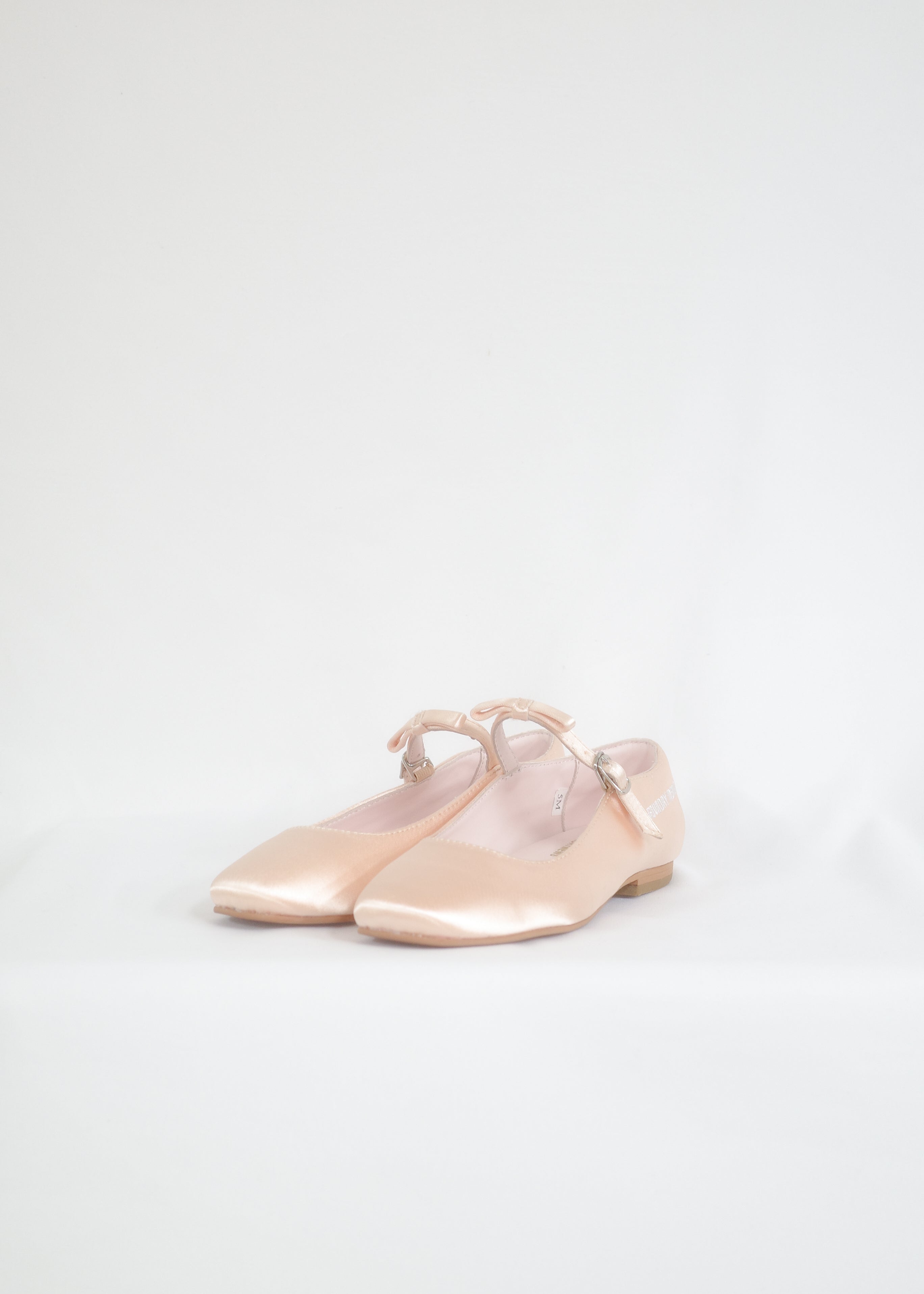 Madeline / Pink satin