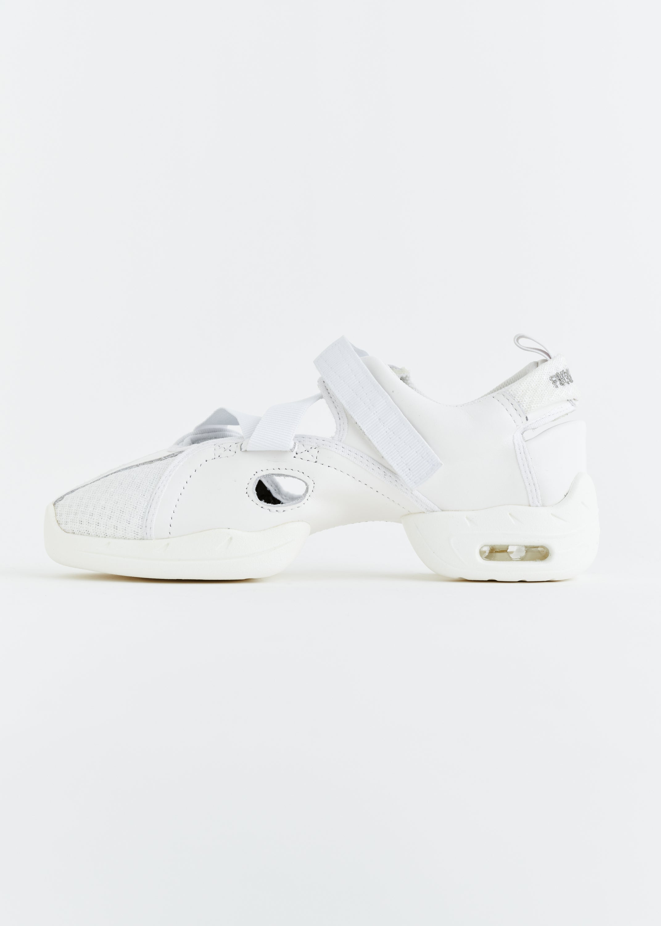 【MADE TO ORDER】Foundrymews / White canvas shoes