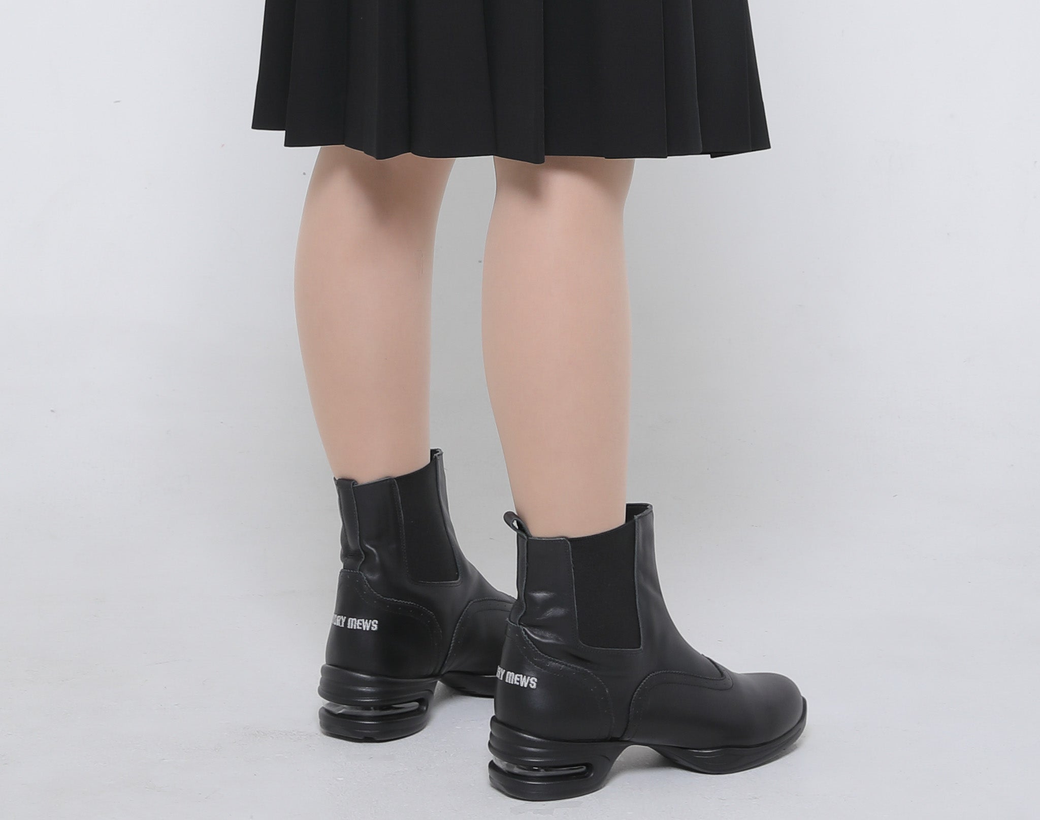 売れ筋がひクリスマスプレゼント！ SALE】Hannah Boots Mews Foundry – 9M 靴