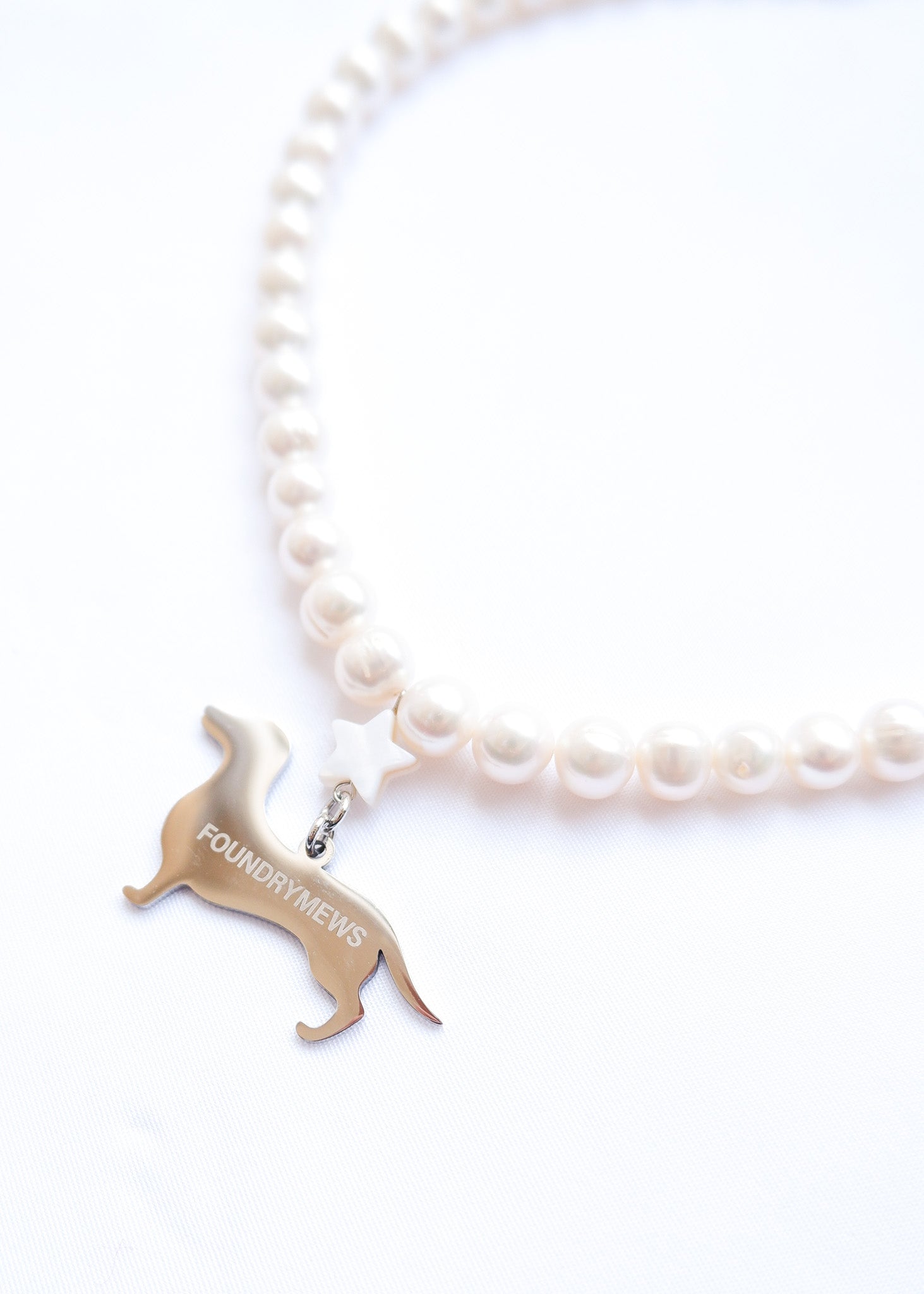 FM Signature Charm Necklace - Special Pearl | Dog
