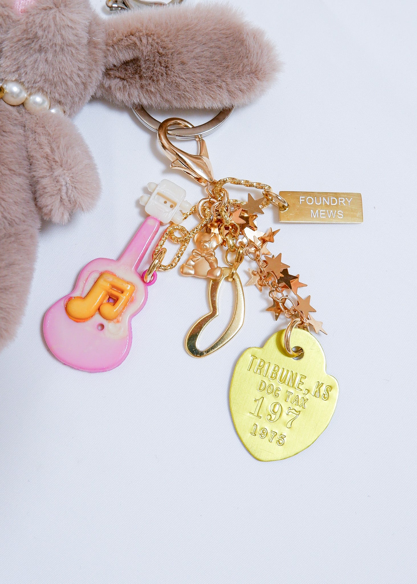 Petite Mews One of a Kind Bag Charm /light gray - 01