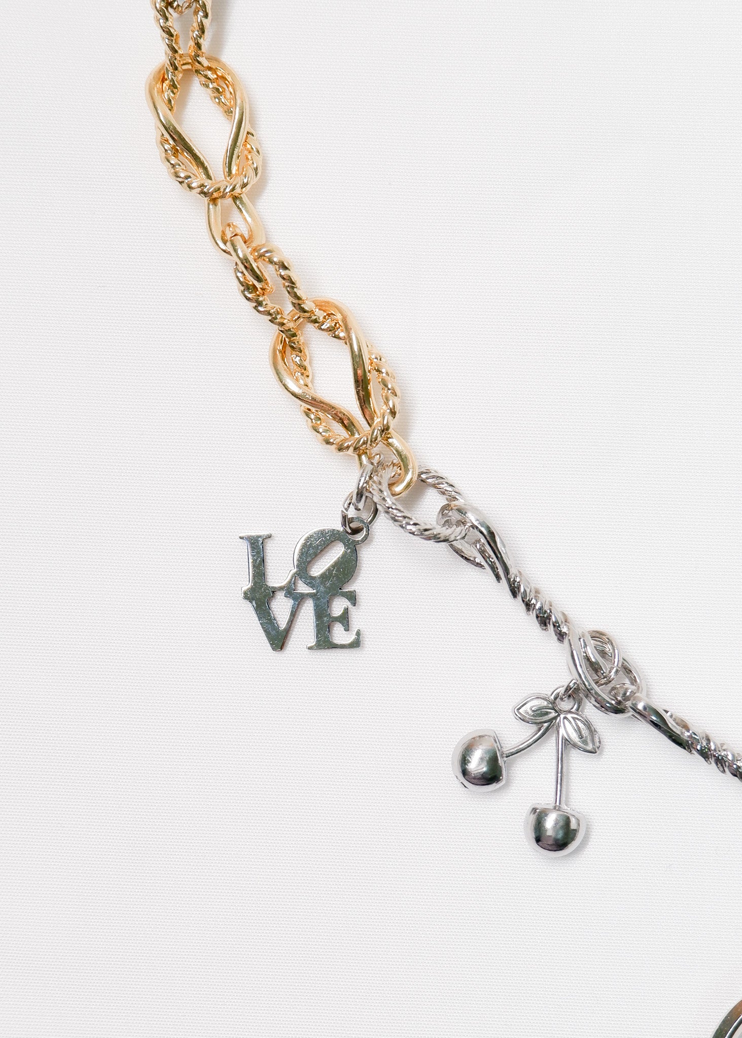 LIMITED CHARM NECKLACE /3879