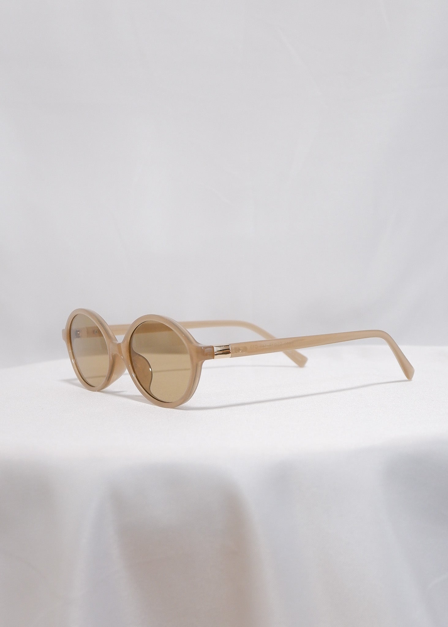 Meena / Round Sunglasses