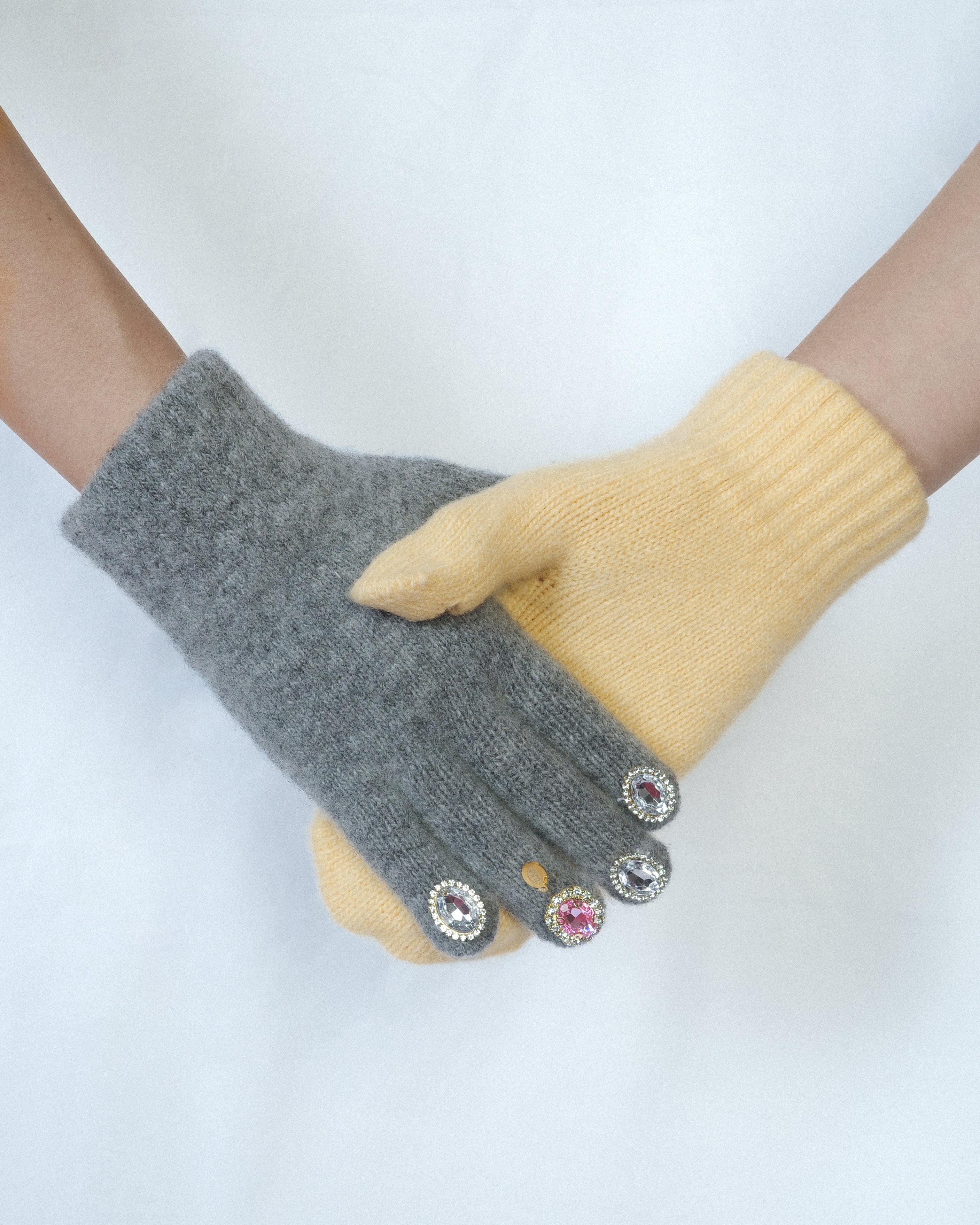 Holiday Nail glove