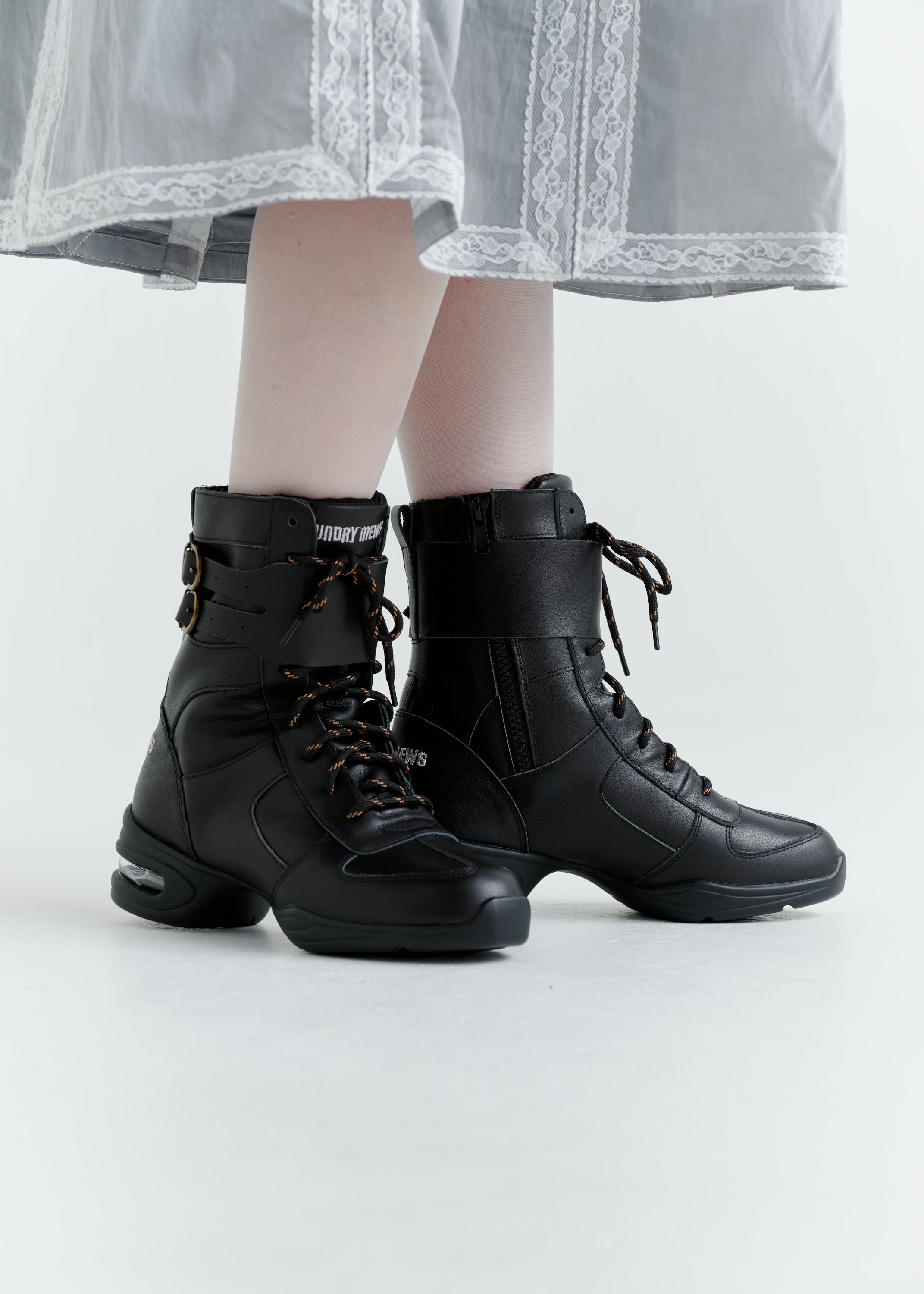 TEA BOOTS WITH BELT