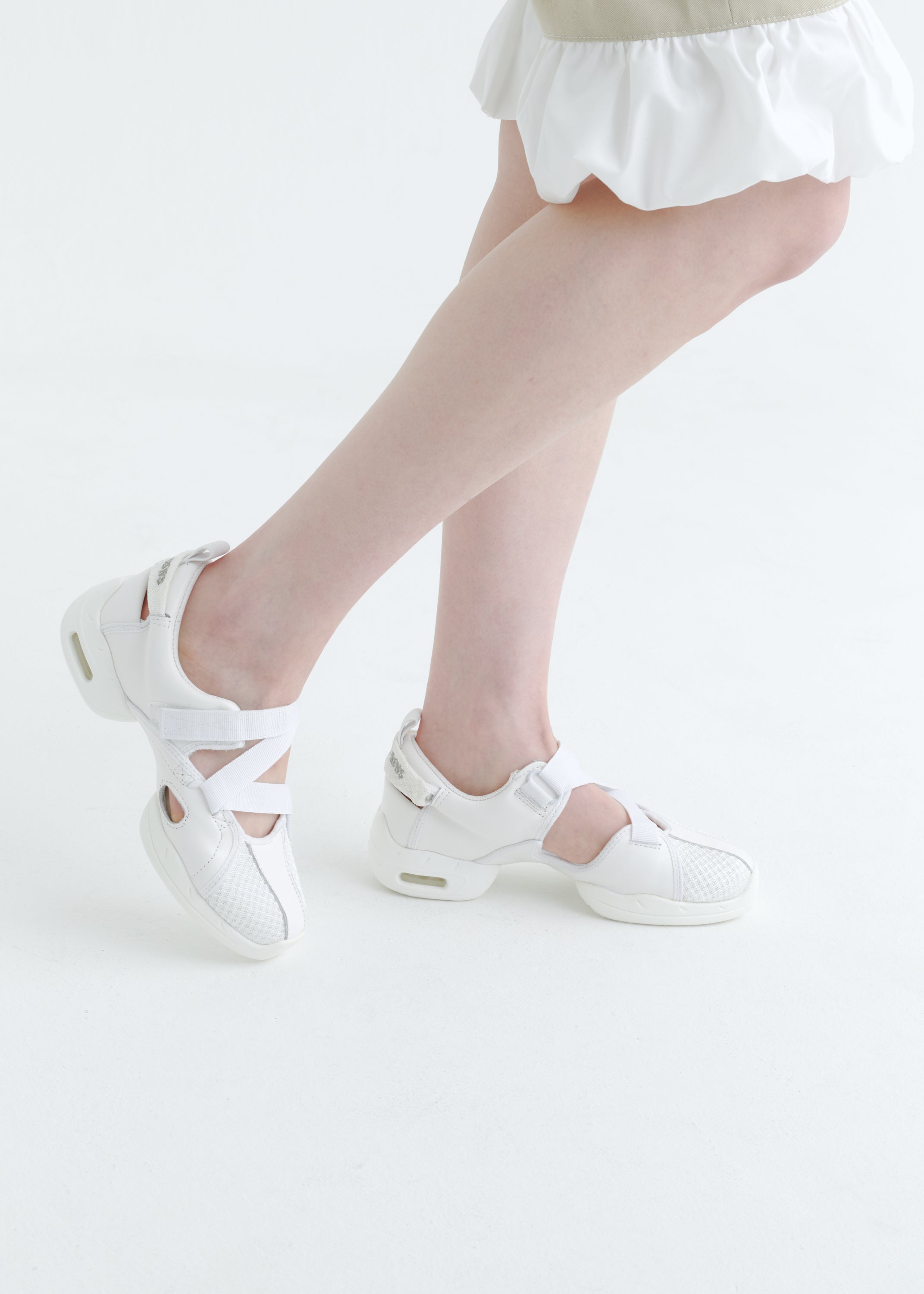 【MADE TO ORDER】Foundrymews / White canvas shoes