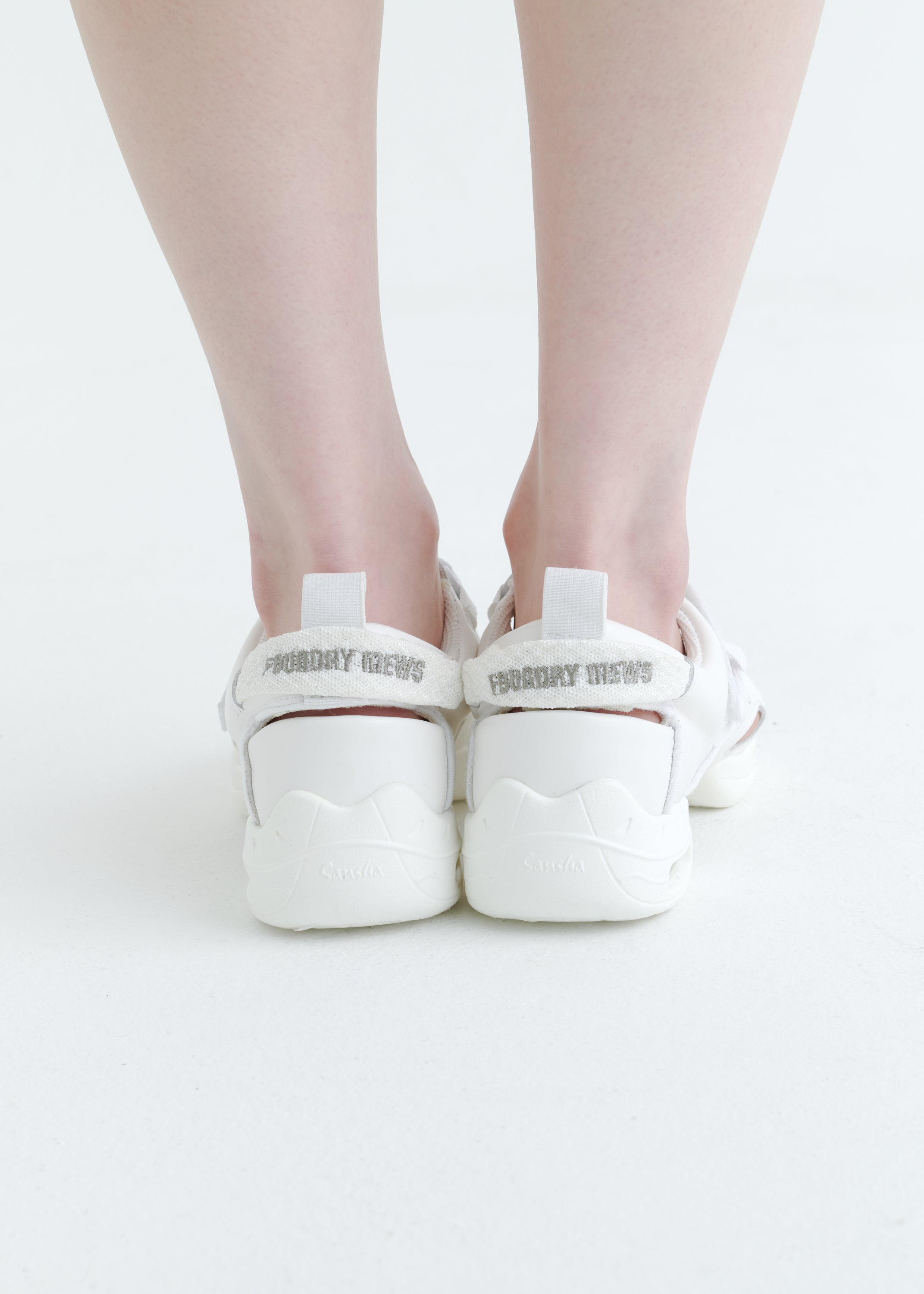 【MADE TO ORDER】Foundrymews / White canvas shoes